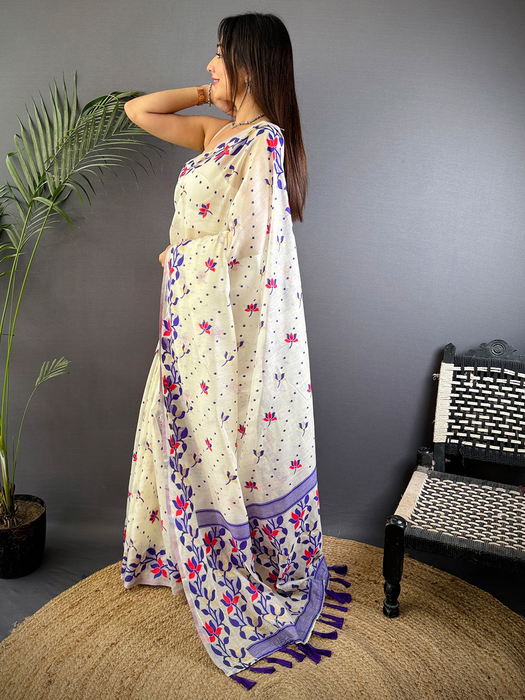 Off White Dhakai Jamdani Cotton Silk Saree
