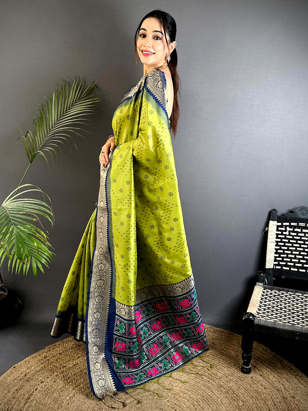 Green Bandhej Pochampally Raw Silk Saree