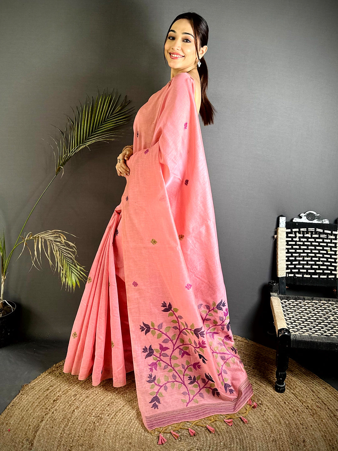 Pink Jamdani Pallu Khadi Linen Saree