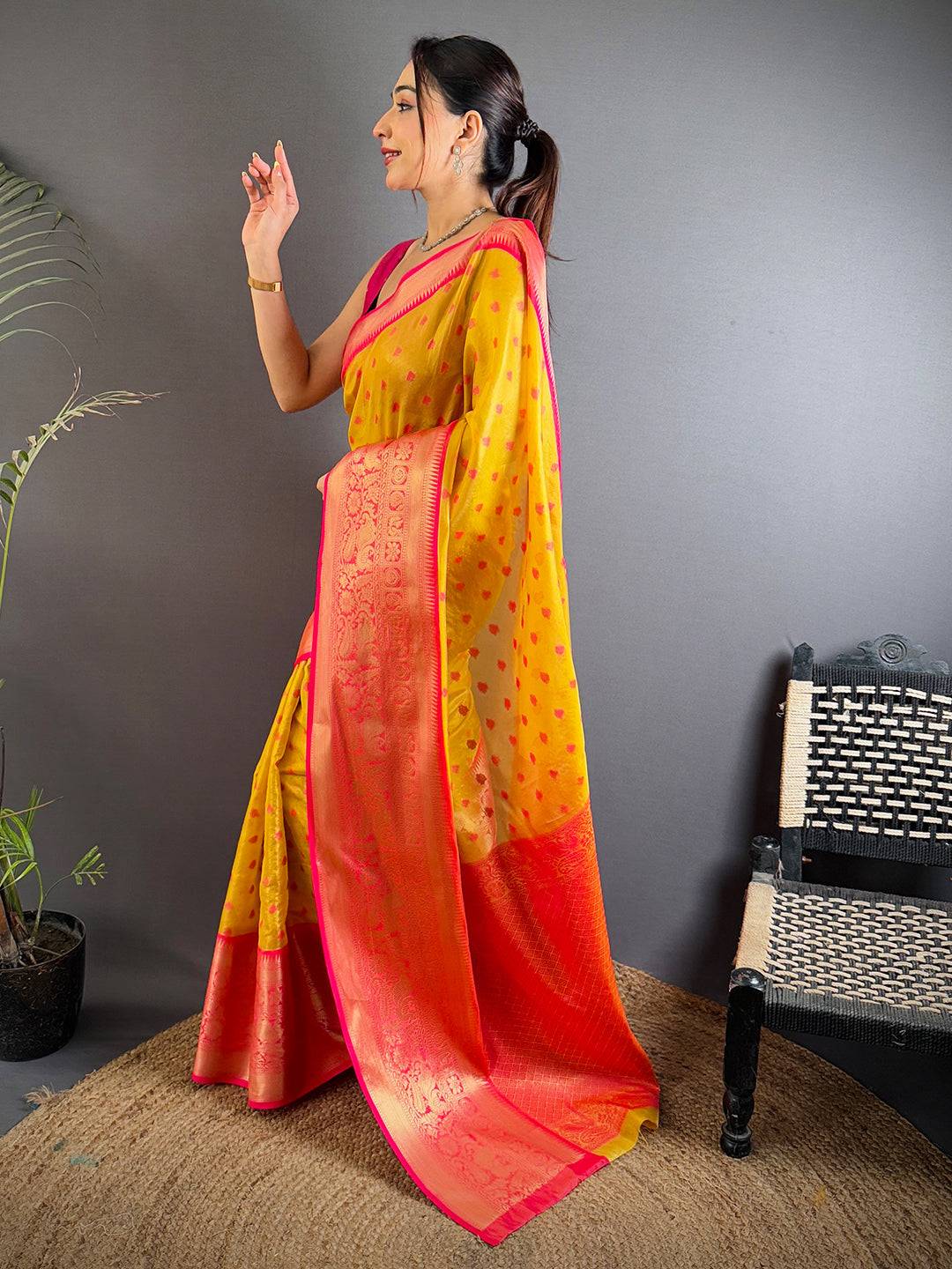 Mengo Kanjivaram Zari Tissue Saree
