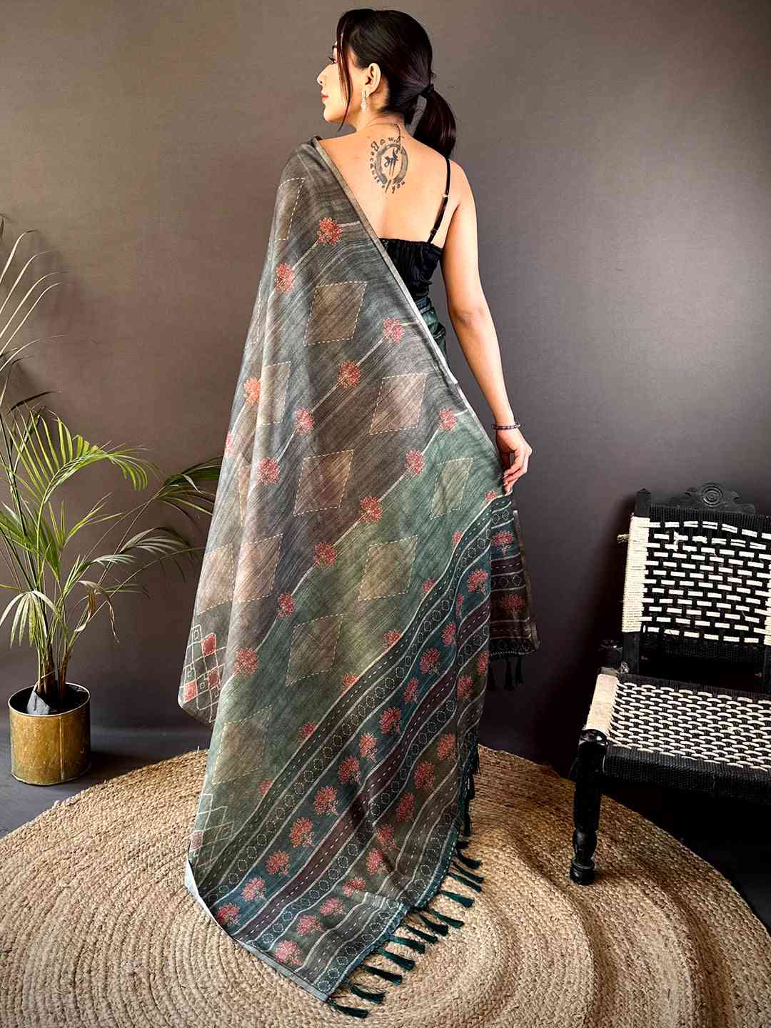 Grey Tissue Chanderi Geometric Floral Saree