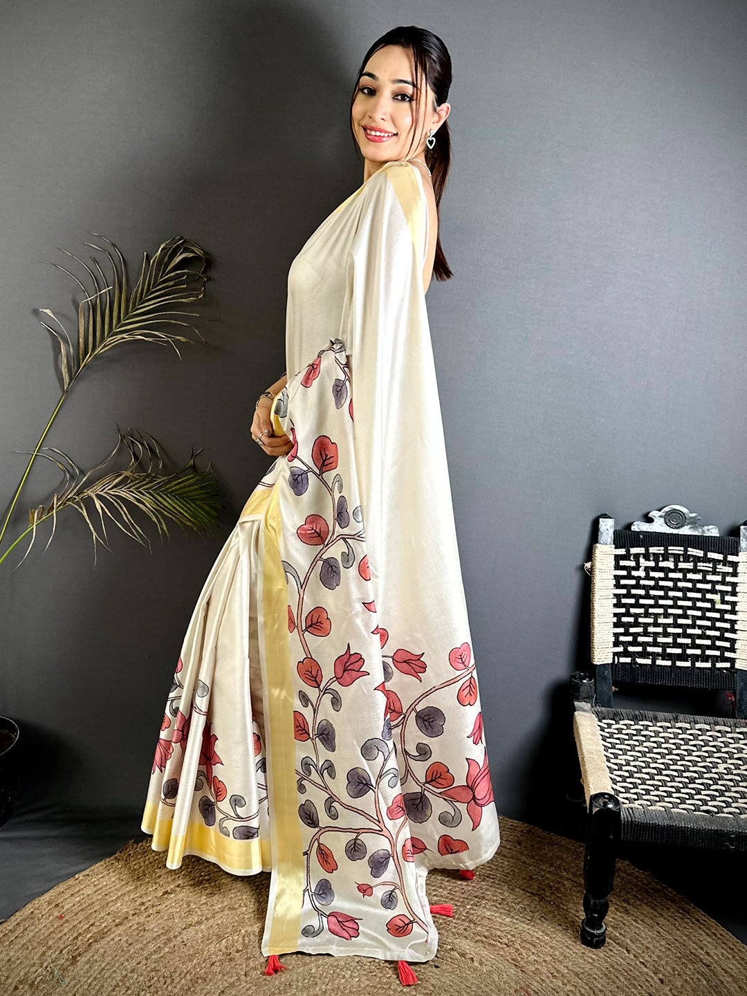 Stylish Floral Kalamkari Khadi Silk Saree