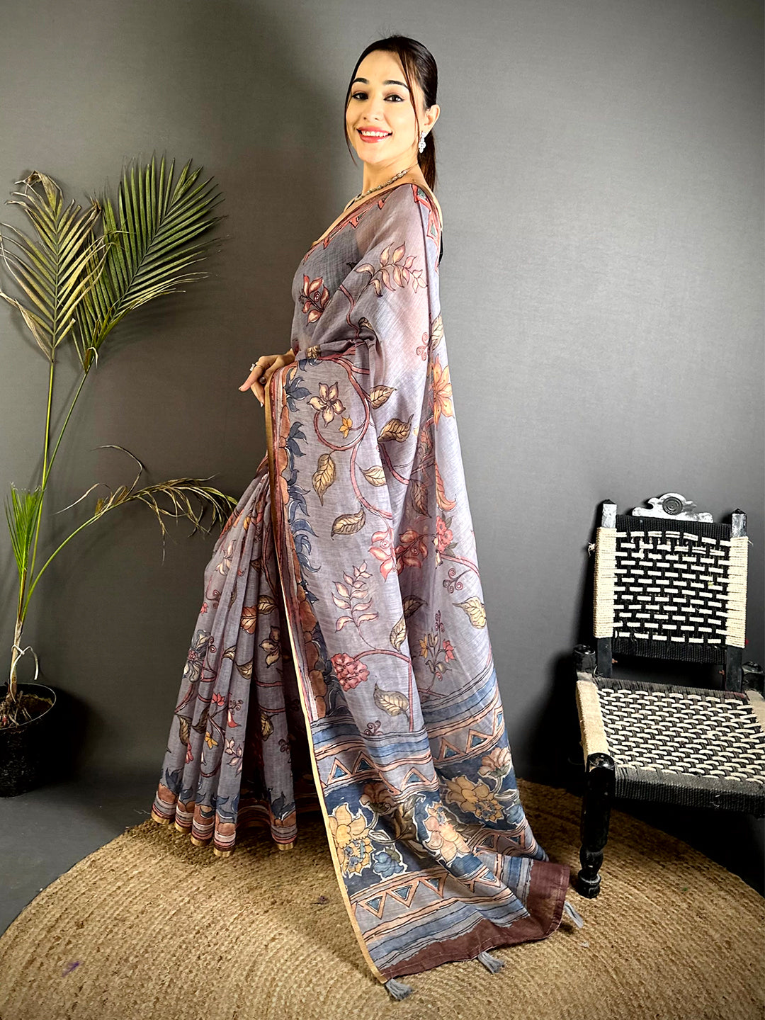 Graceful Floral Hand Art Linen Saree