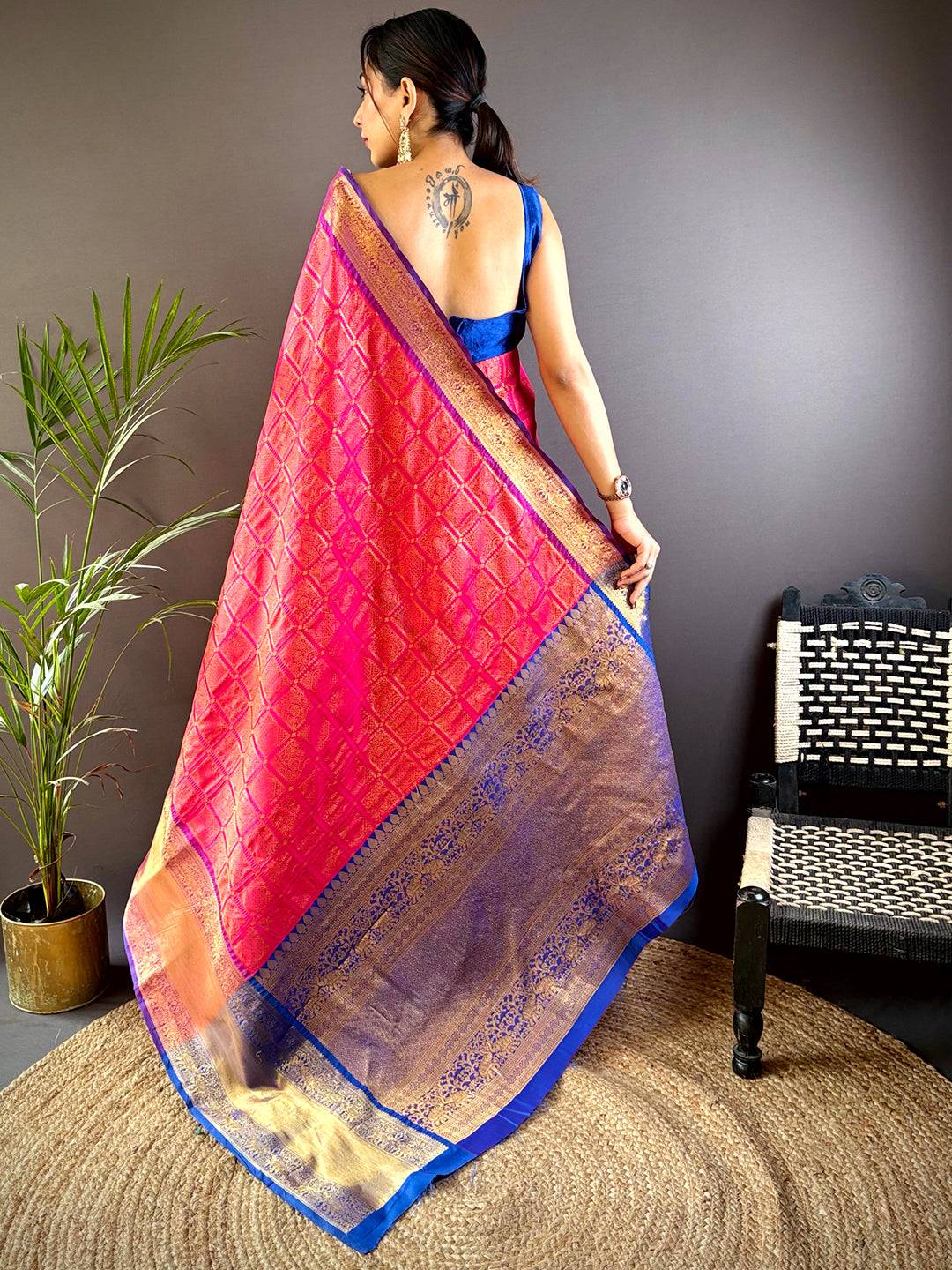 Pink Kanjivaram Checked Saree With Radiant Zari Border