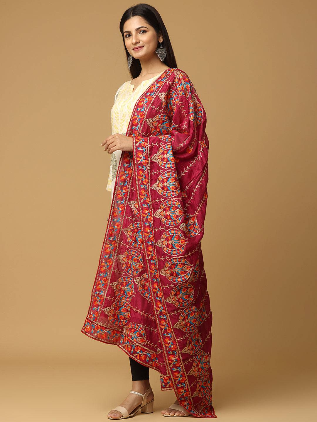 Side view of poly chiffon pashmina dupatta with designs