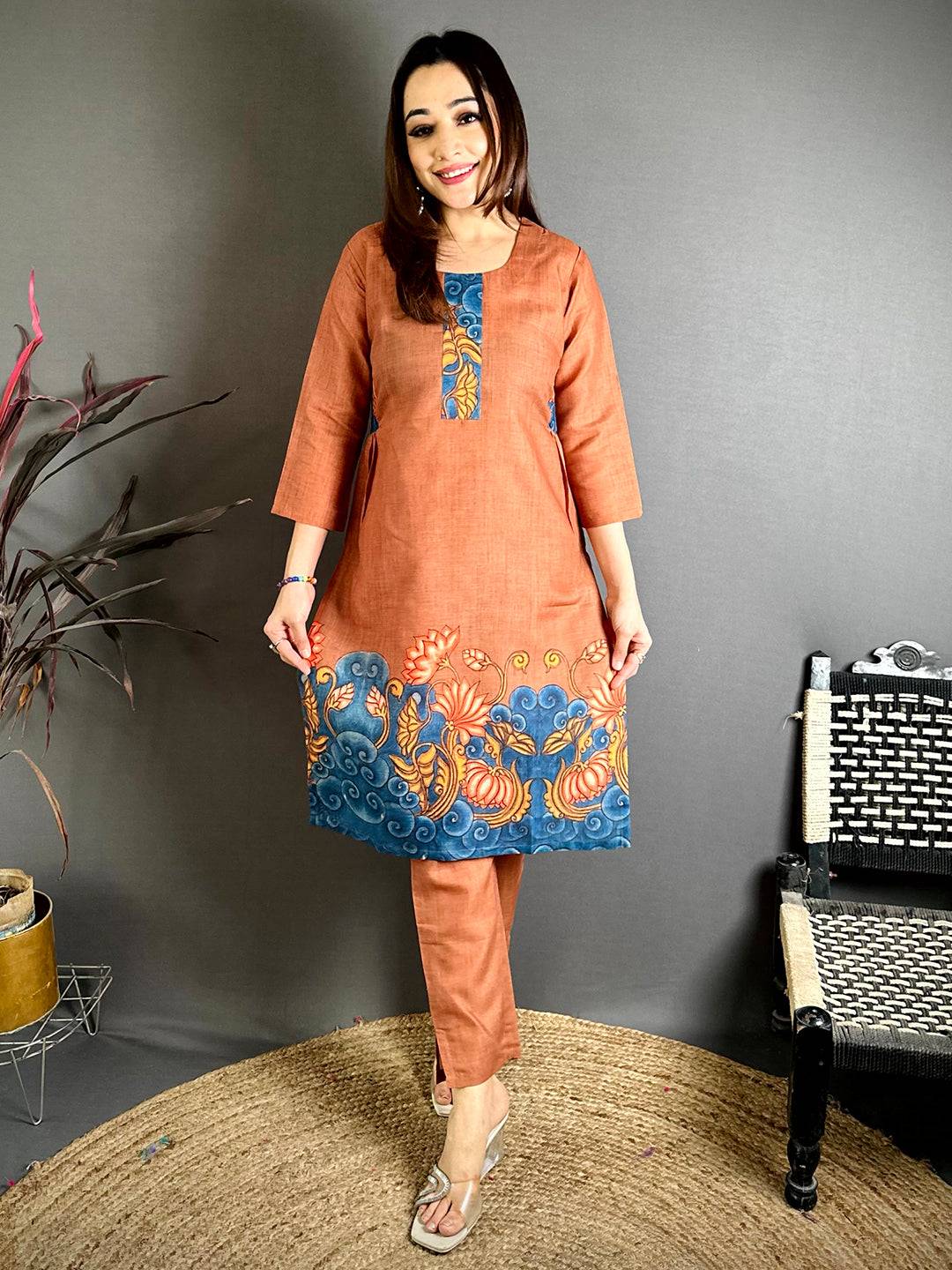 Graceful Round Neck Cotton Kurti