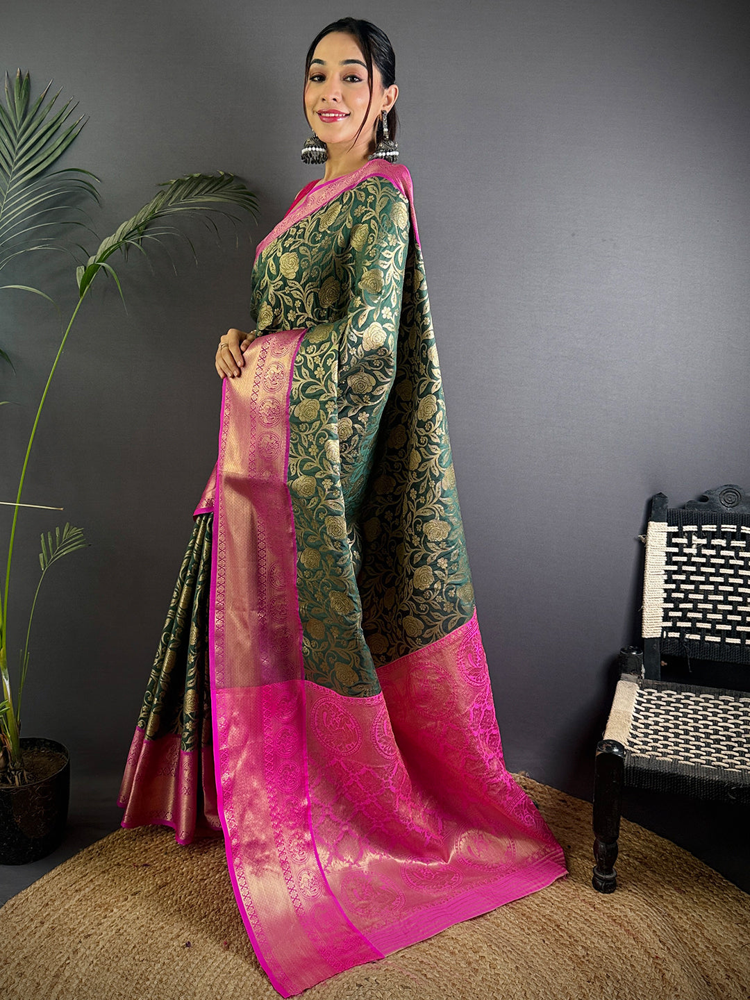 Green Floral Zari Banarasi Kanjivaram Silk Saree