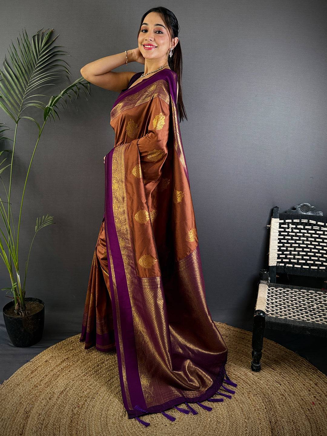 Gold Zari Bantex Border Silk Saree