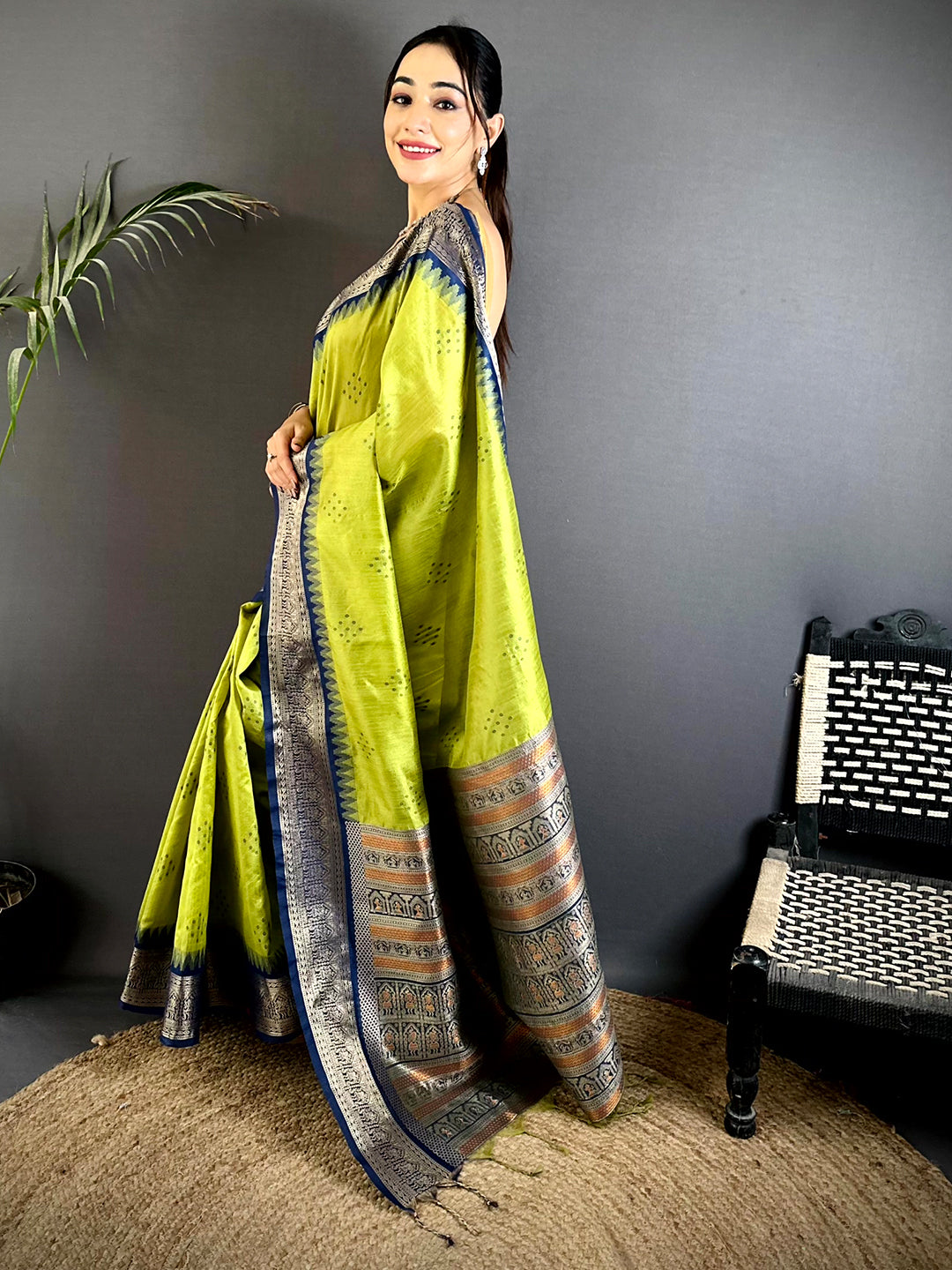 Green Bandhej Weave Kanchi Pattu Saree