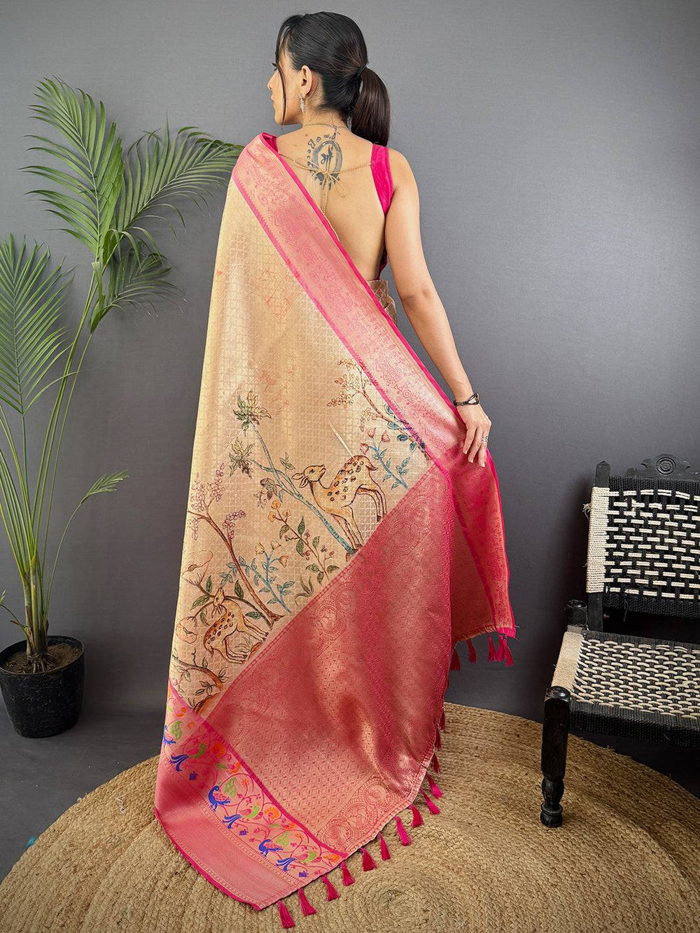 Artistic Kora Muslin Floral Kalamkari Saree