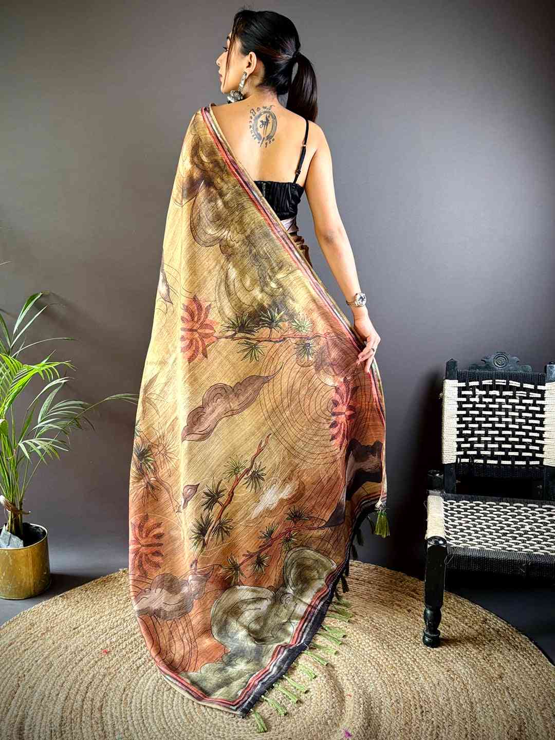 Brown Tissue Chanderi Floral Abstract Saree