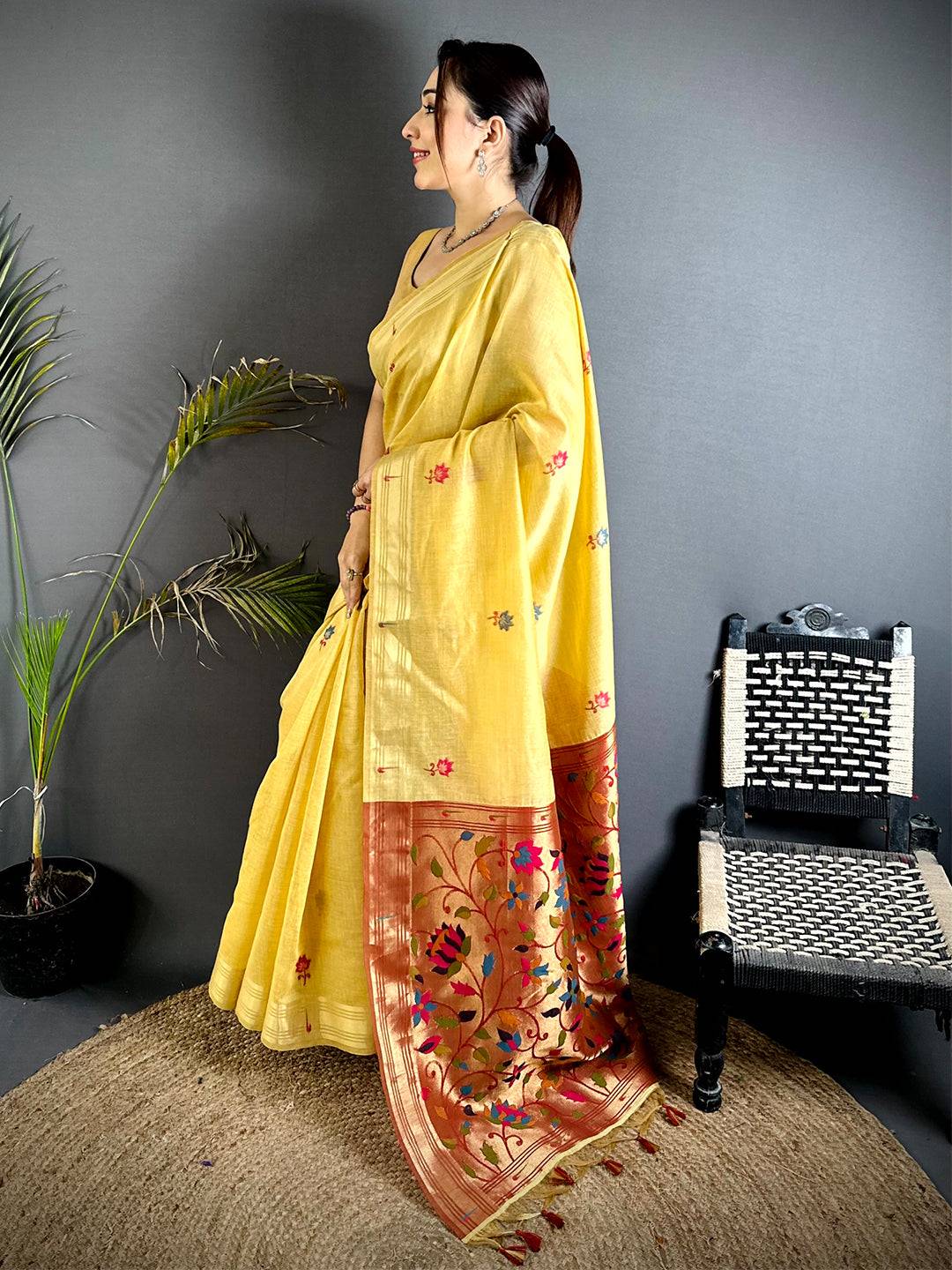 Stylish Minakari Butti Khadi Linen Saree