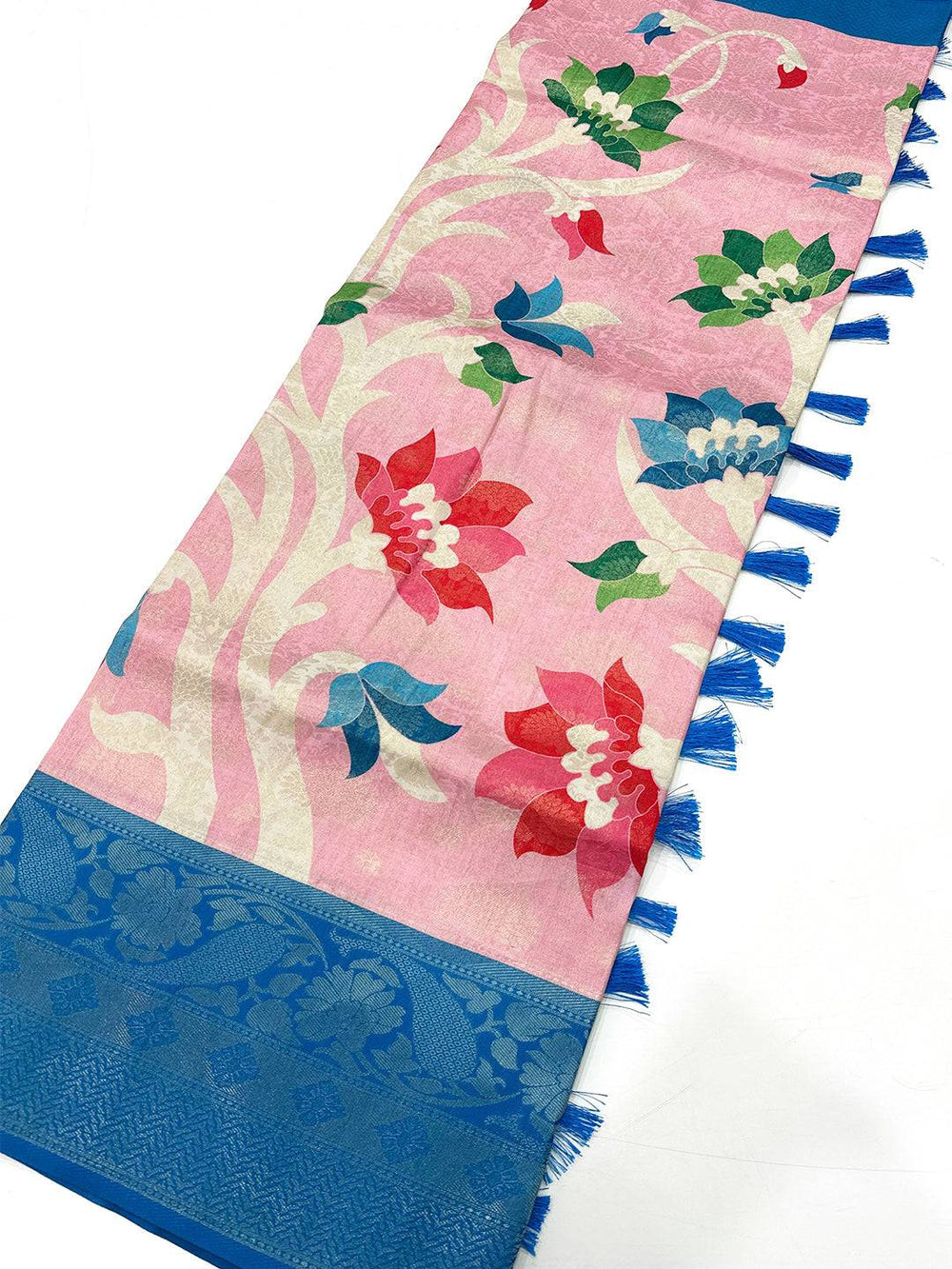 Elegant Pink Lotus Print Saree