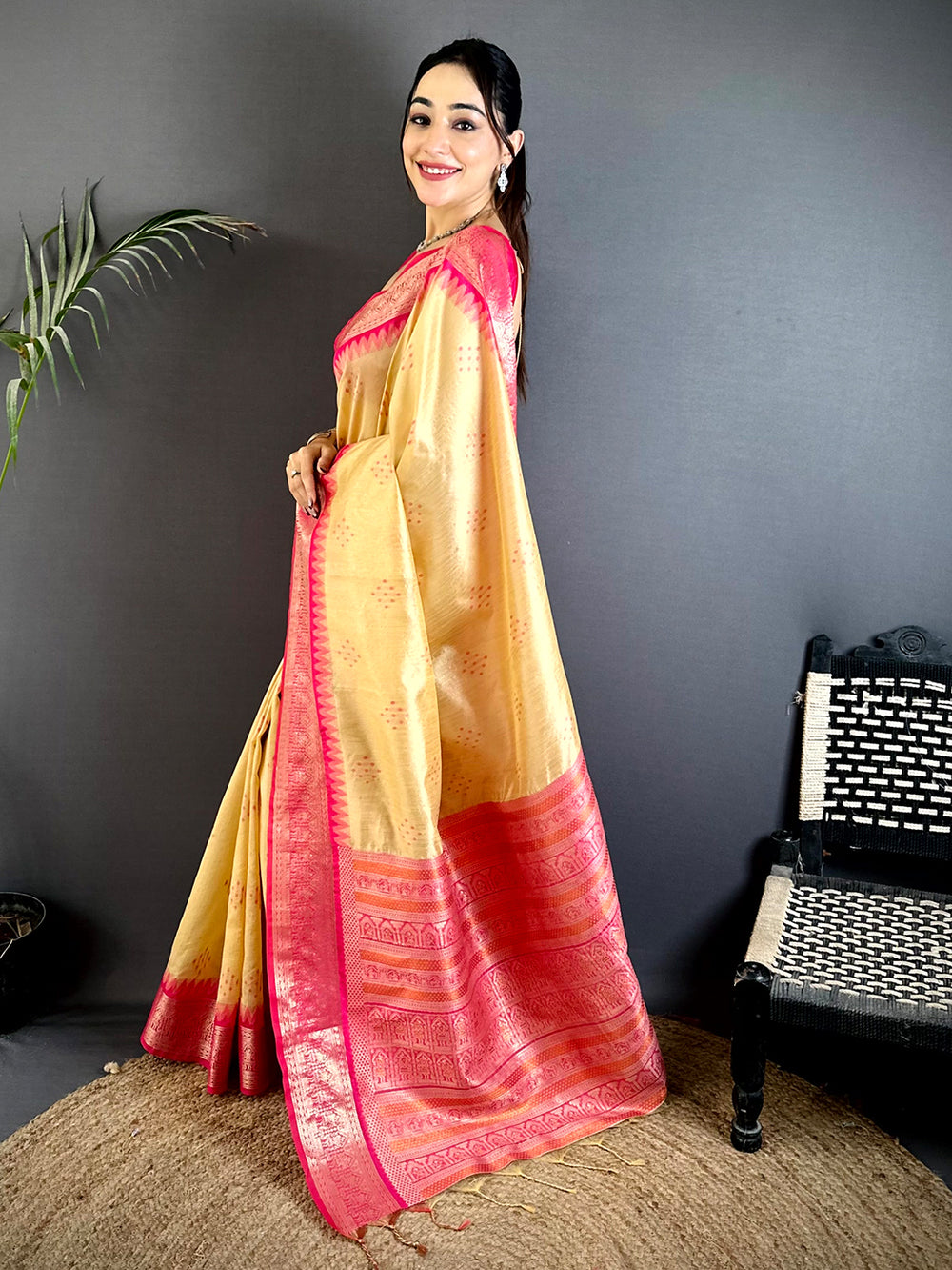 Cream Bandhej Weave Kanchi Pattu Saree