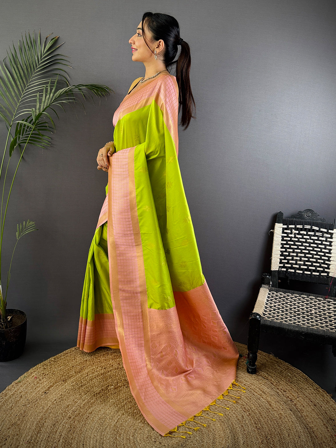 Green Kolam Zari Butta Soft Silk Saree