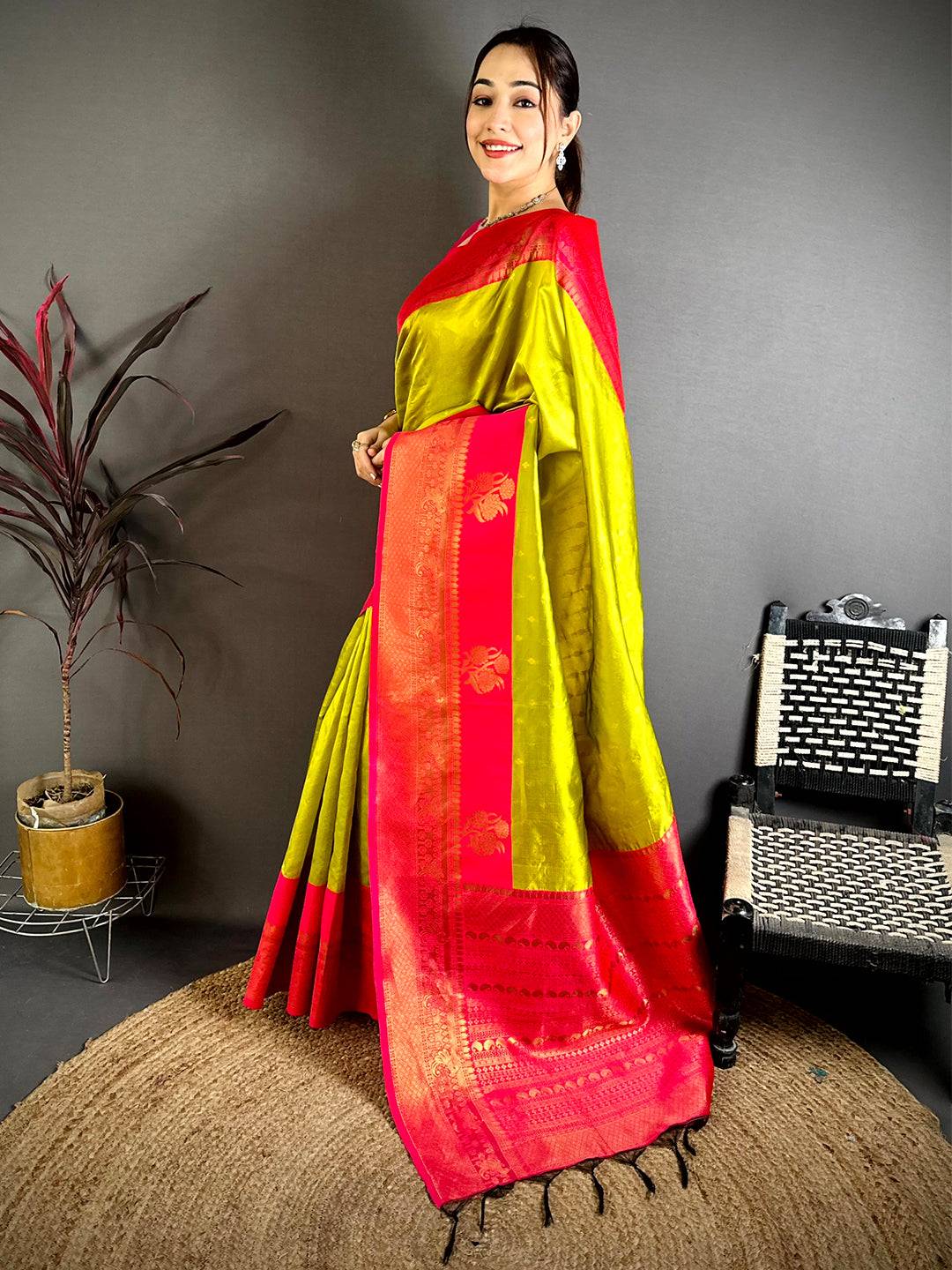 Royal Gadwal Banarasi Katan Silk Saree