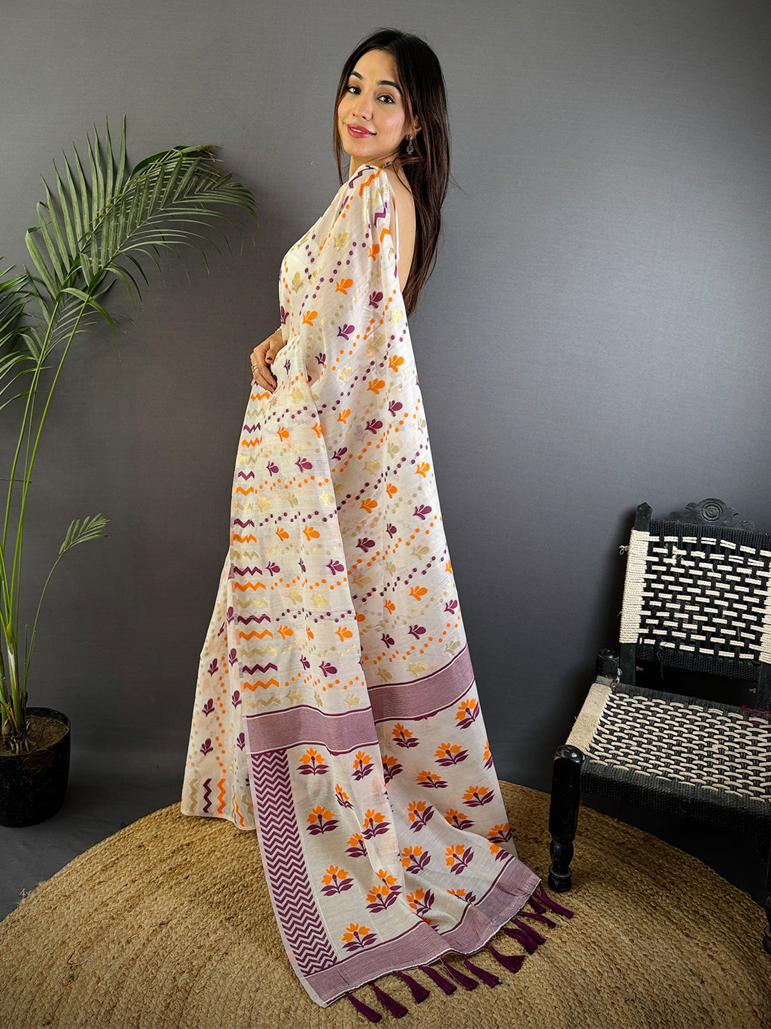 Cream Dhakai Jamdani Cotton Silk Saree