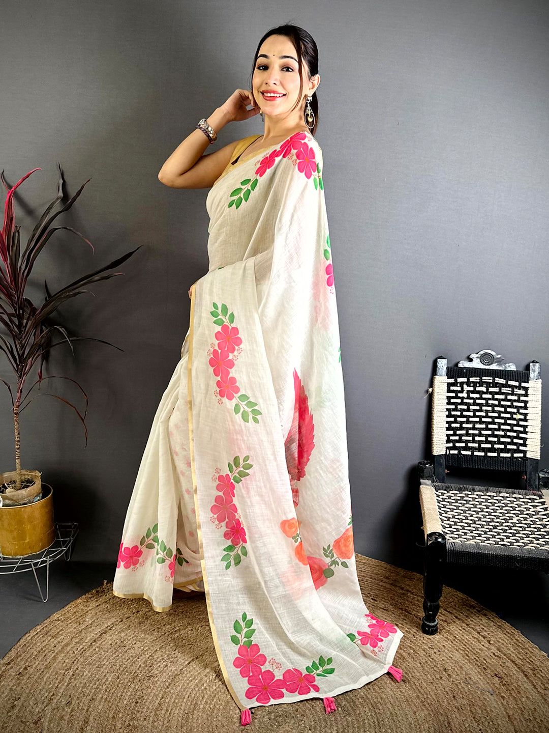 Angle Digital Print Linen Saree