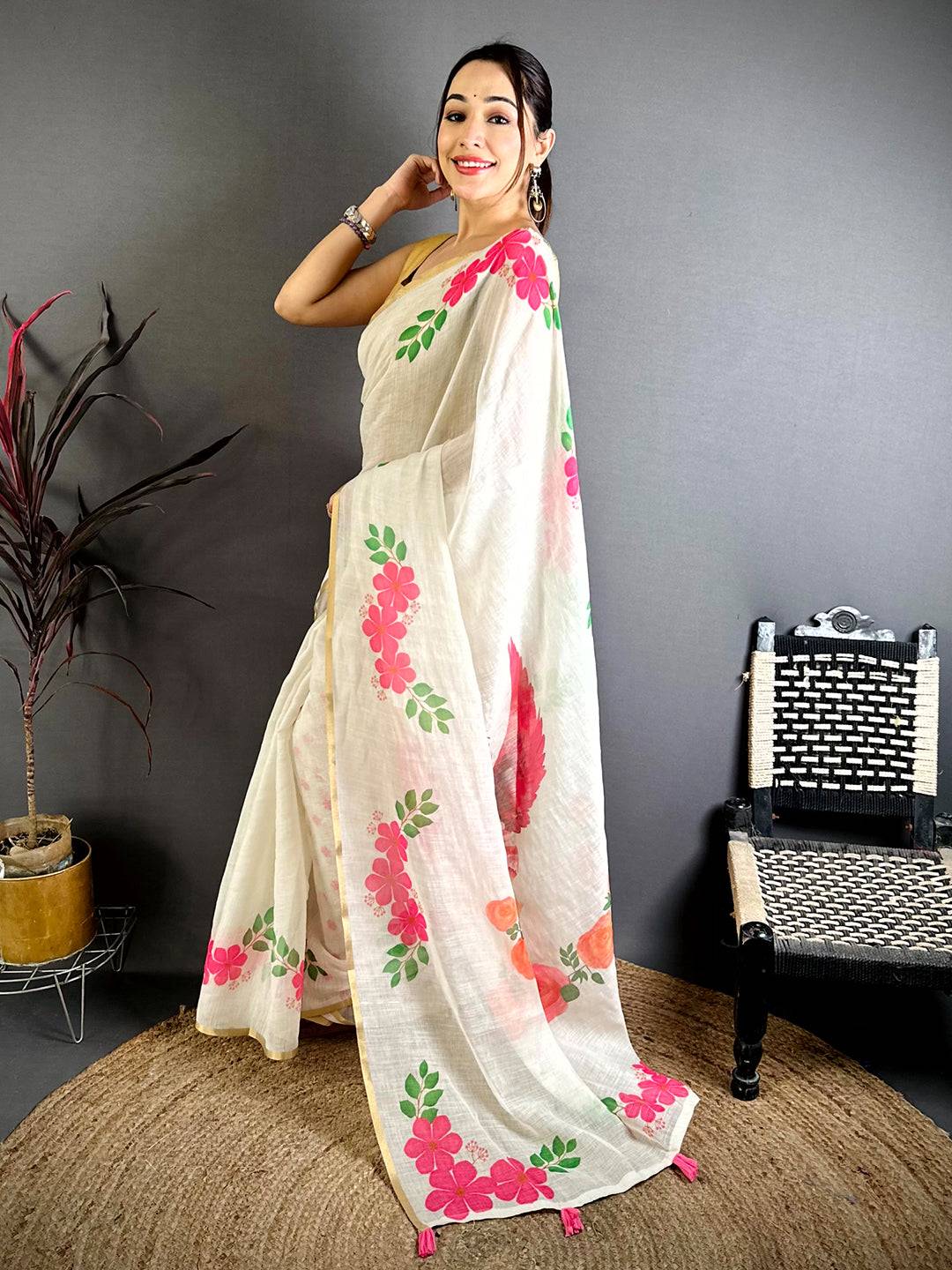 Angle Digital Print Linen Saree