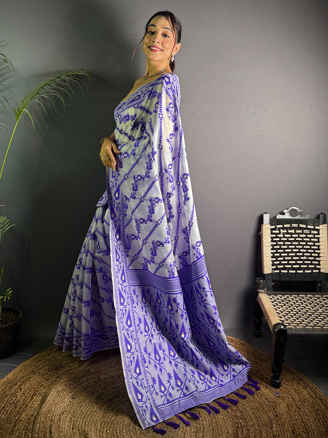 Ethereal Grace Dhakai Jamdani Cotton Silk Saree