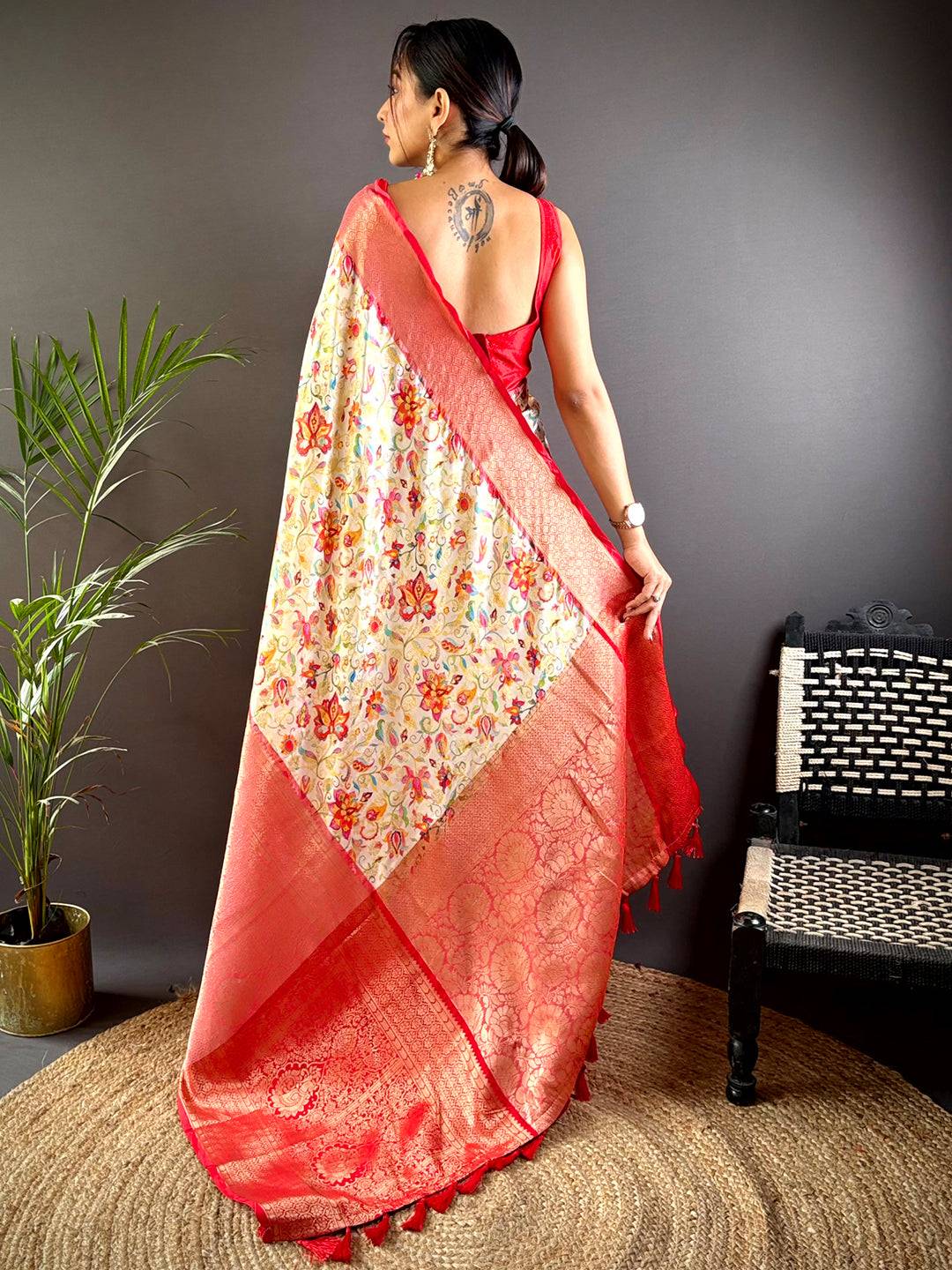 White Banarasi Silk Saree With Kanchi Pattu Border