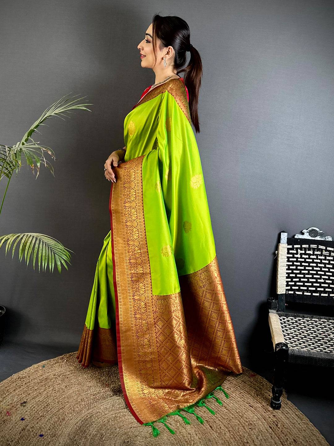 Regal Soft Silk Swan Motif Saree