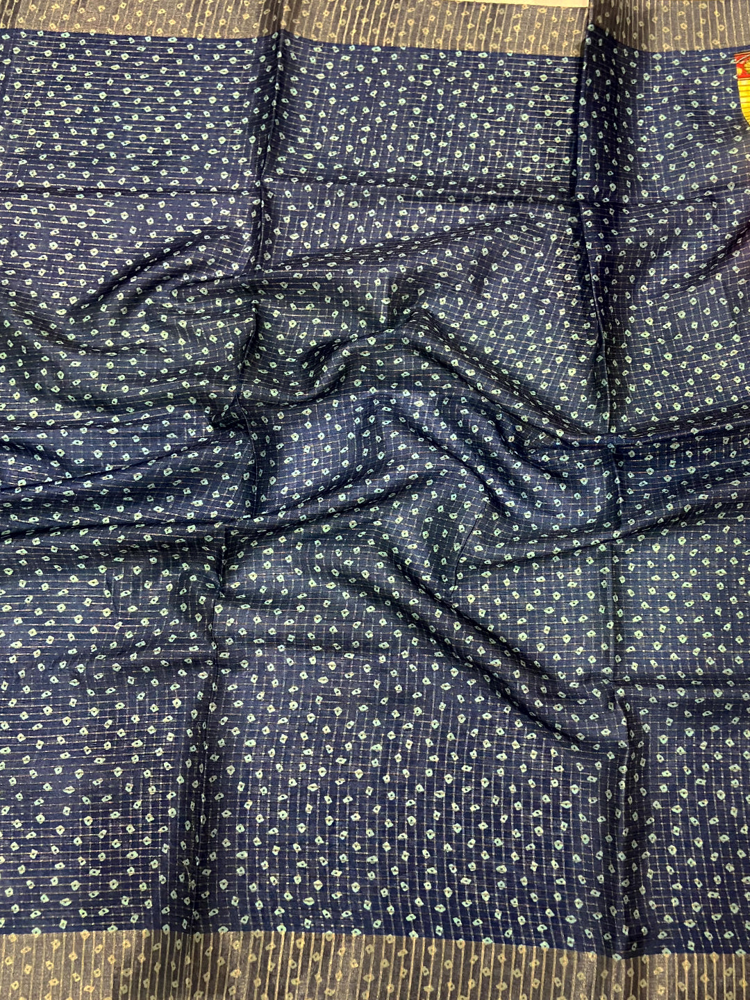 Graceful Silk Blend Bandhani Print Saree