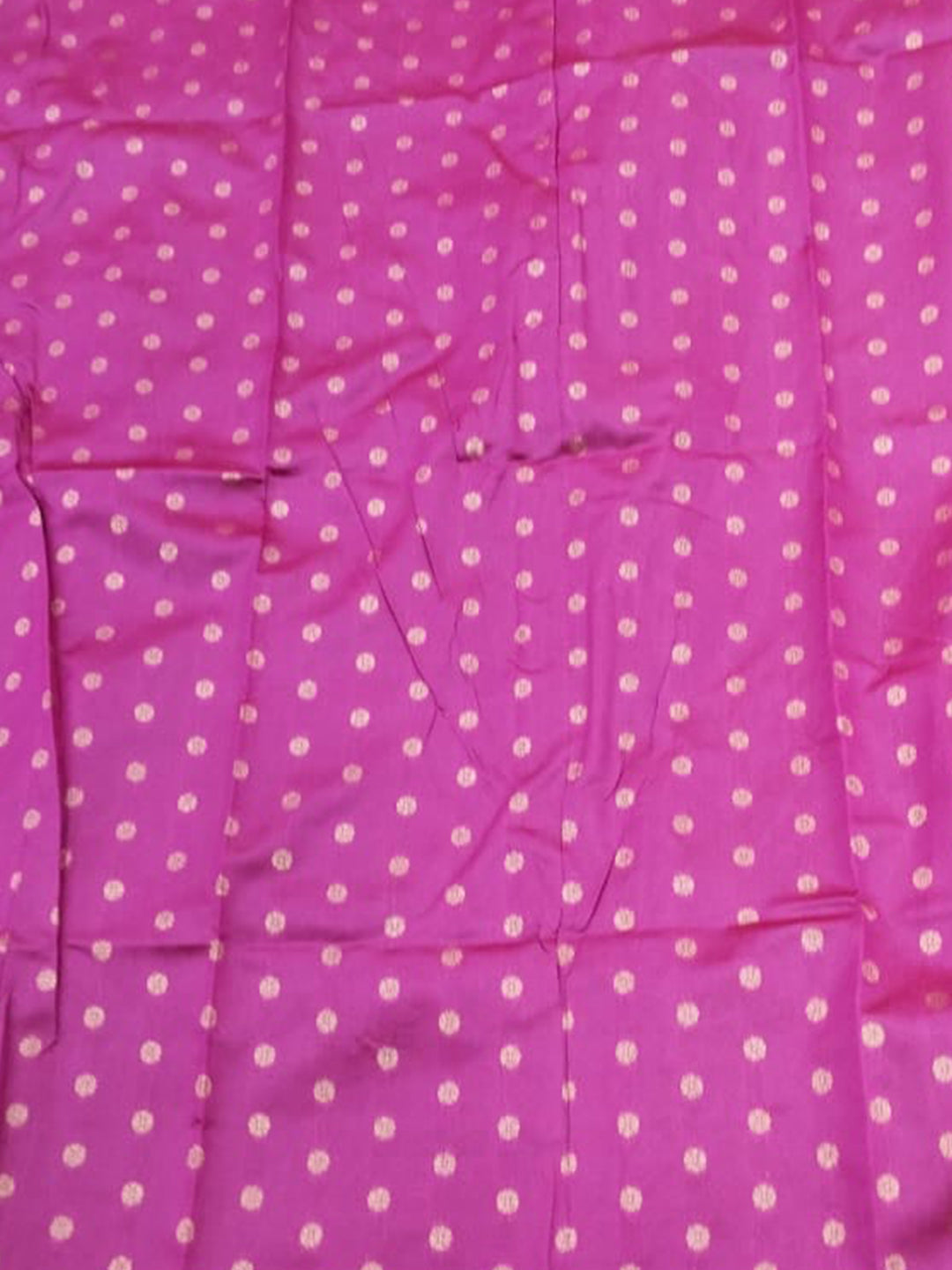 Intricate Paisley Silk Saree With Radiant Pink Pallu