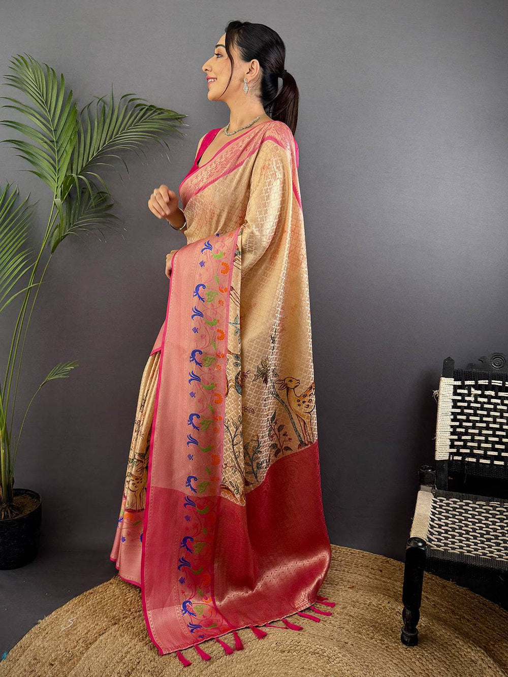 Artistic Kora Muslin Floral Kalamkari Saree