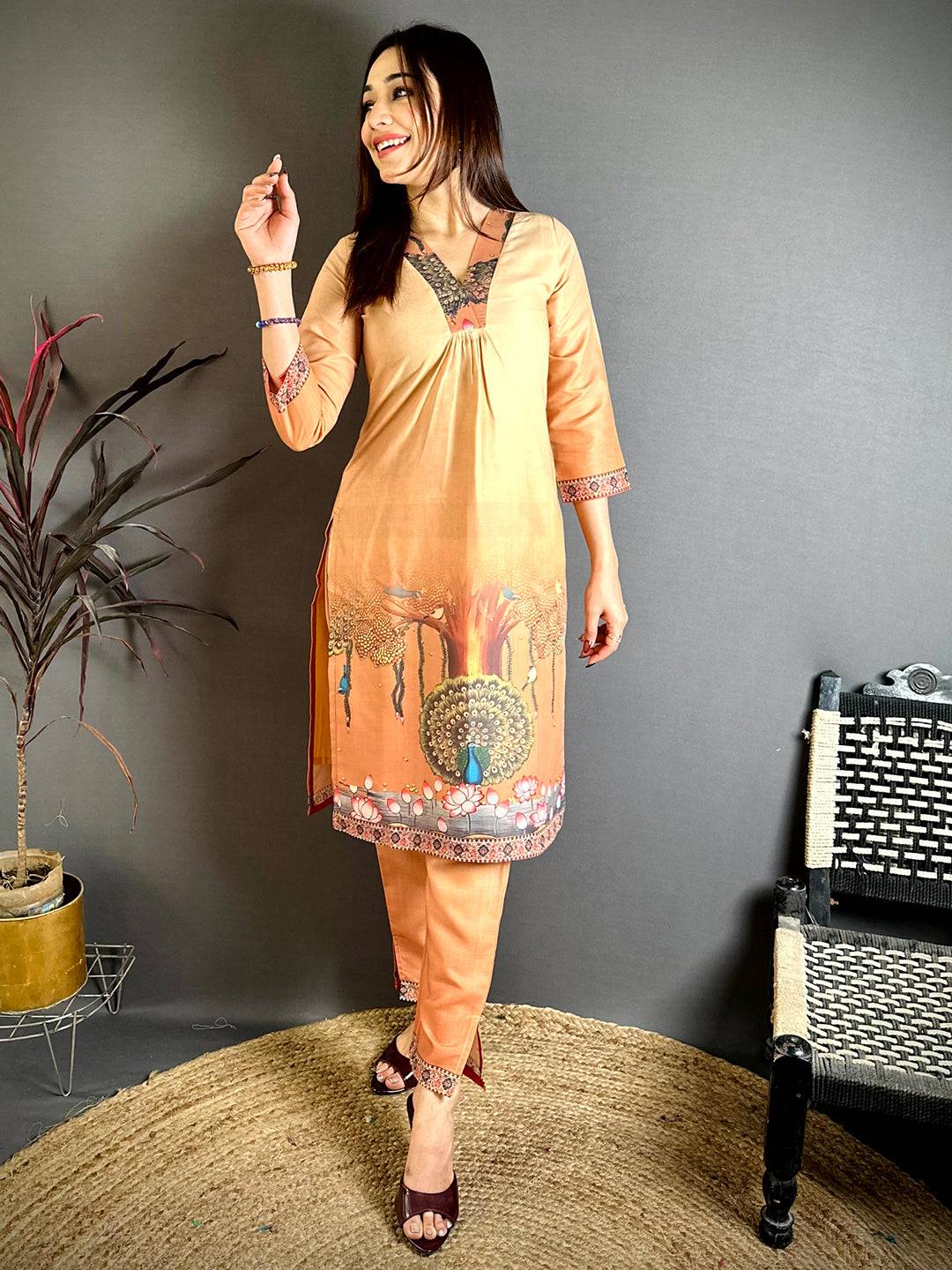 Aura Kalamkari Overlap V Neck Kurti