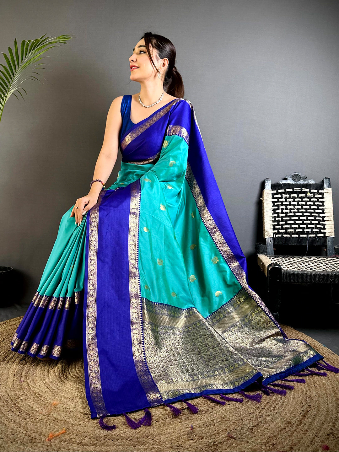 Sea Green Gadhwal Pure Soft Silk Saree