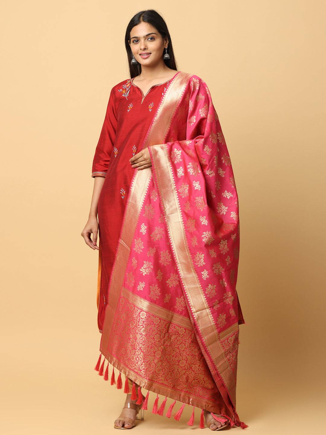 Stylish Rani silk blend dupatta with intricate design