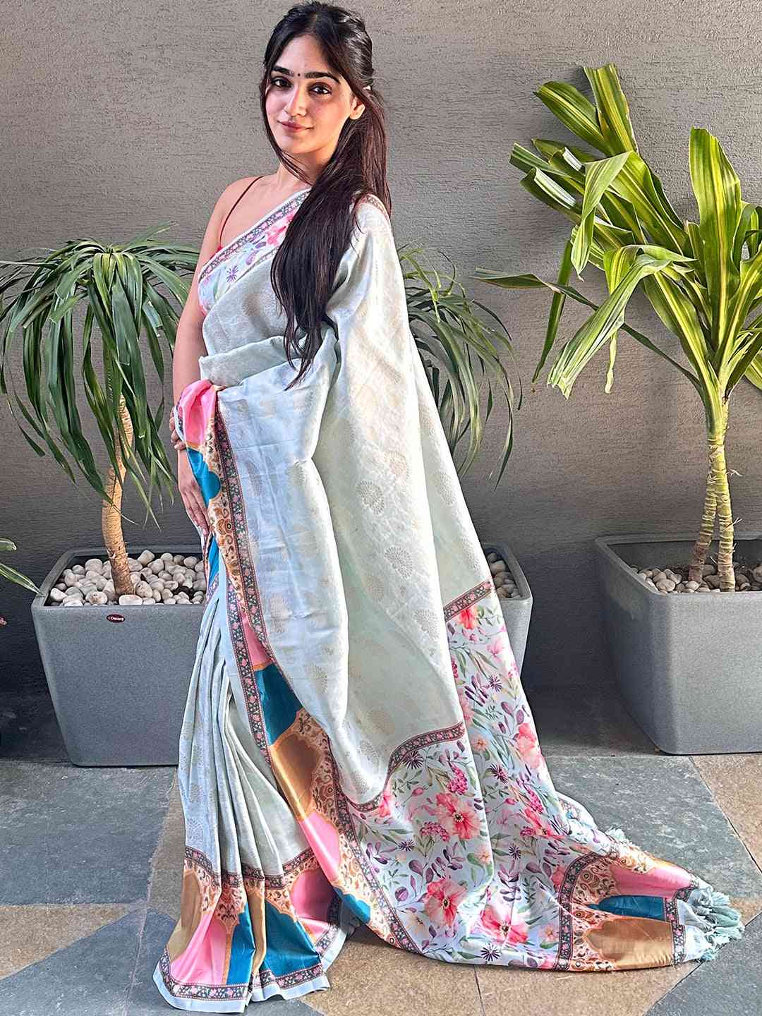 Beautiful Mughal Print Kanjivaram Saree with floral patterns