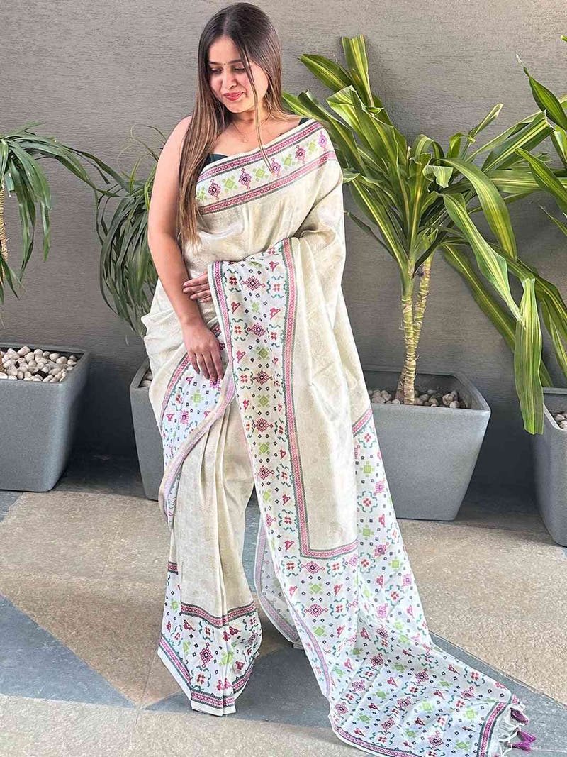 Elegant Pista Colour Patola Print Saree with intricate design