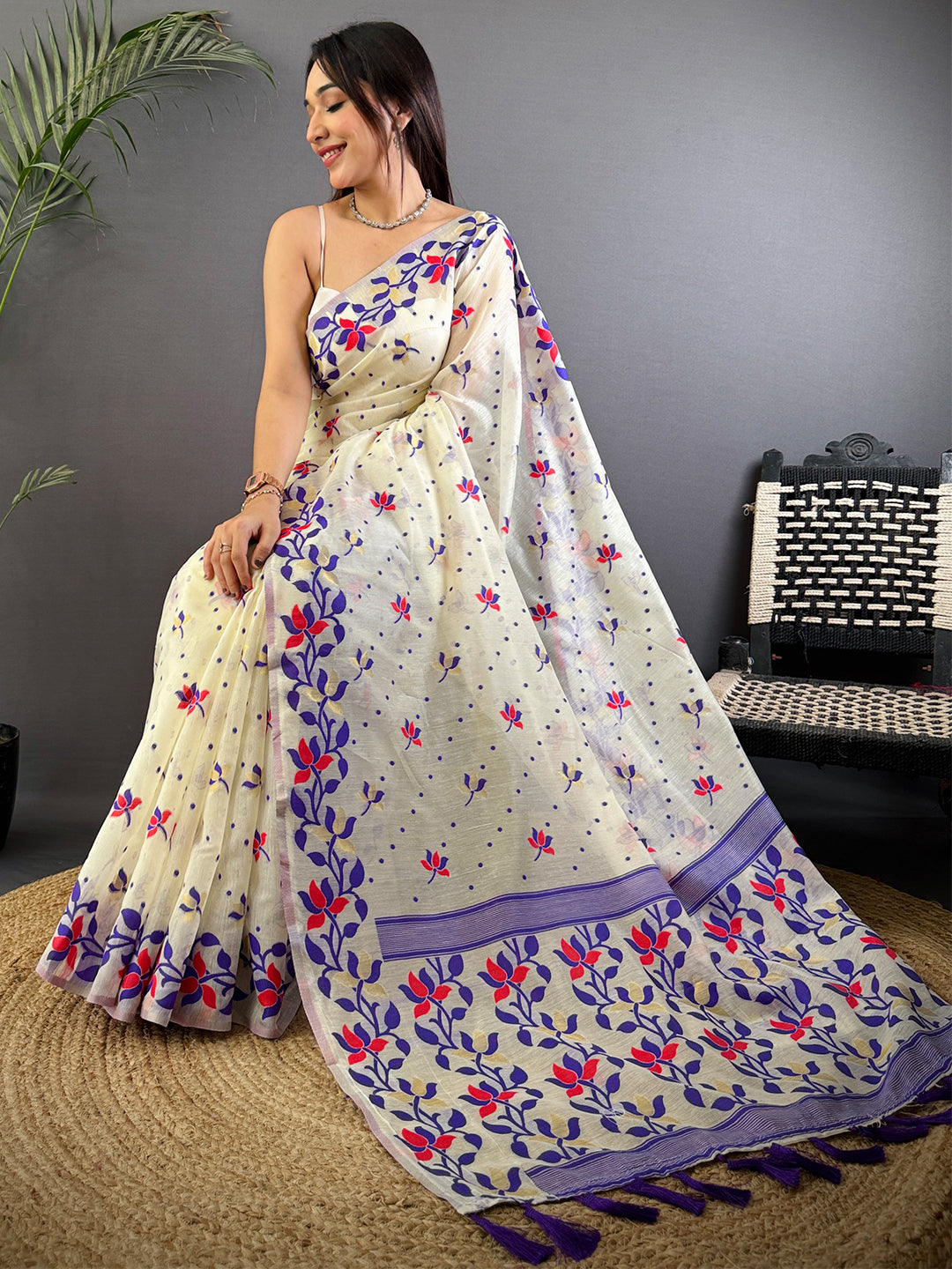 Off White Dhakai Jamdani Cotton Silk Saree