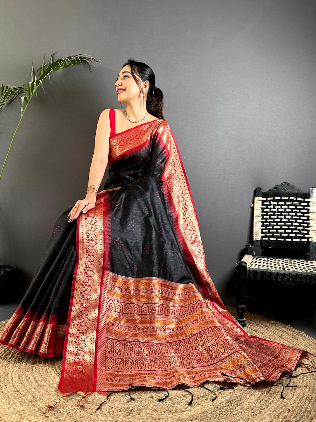 Black Bandhej Weave Kanchi Pattu Saree
