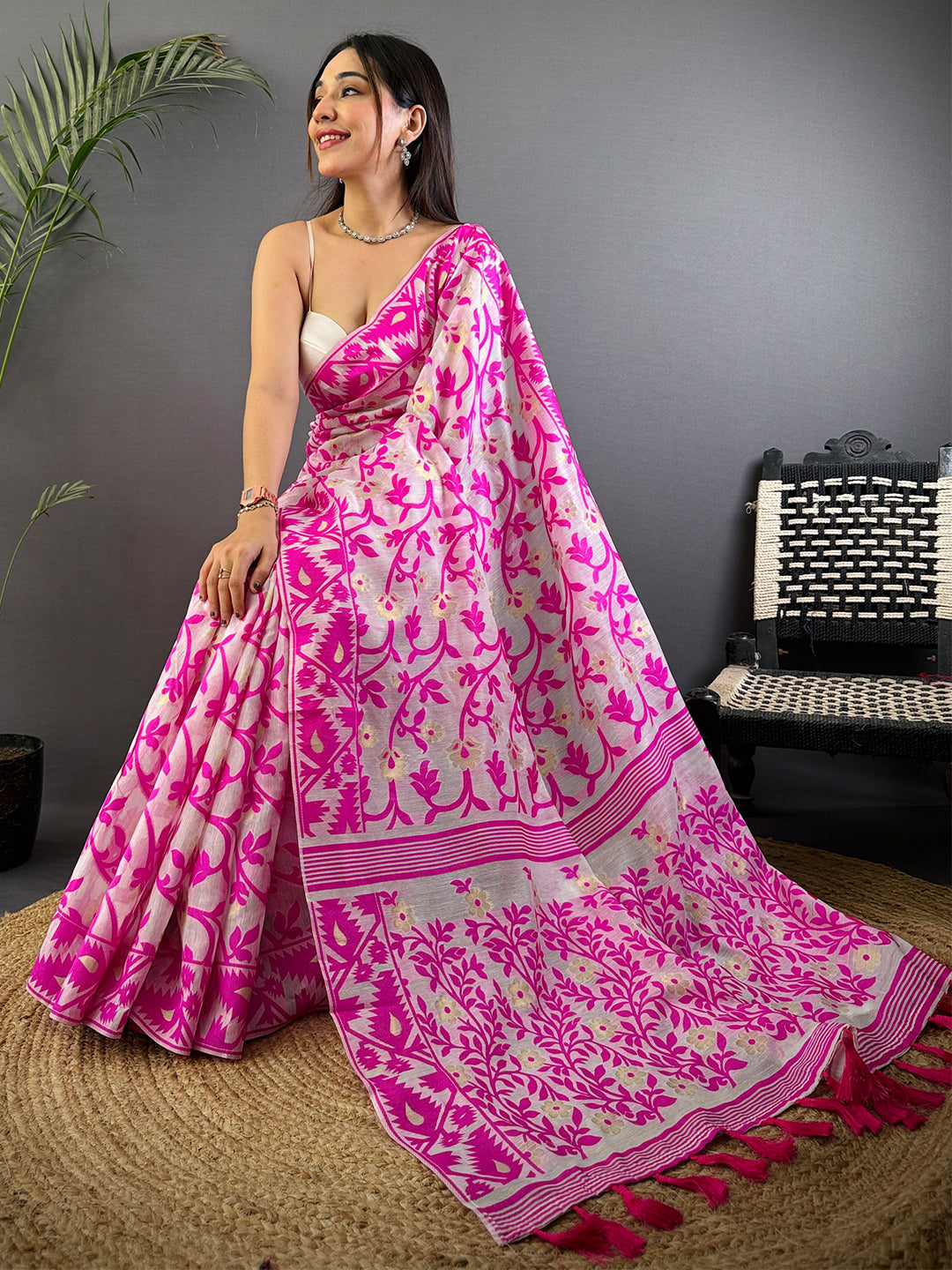 Radiant Pink Dhakai Jamdani Cotton Silk Saree