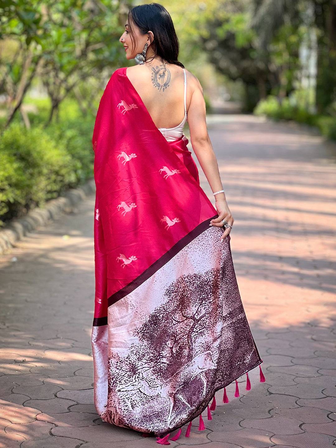Back view of Rani soft silk saree with zari pallu