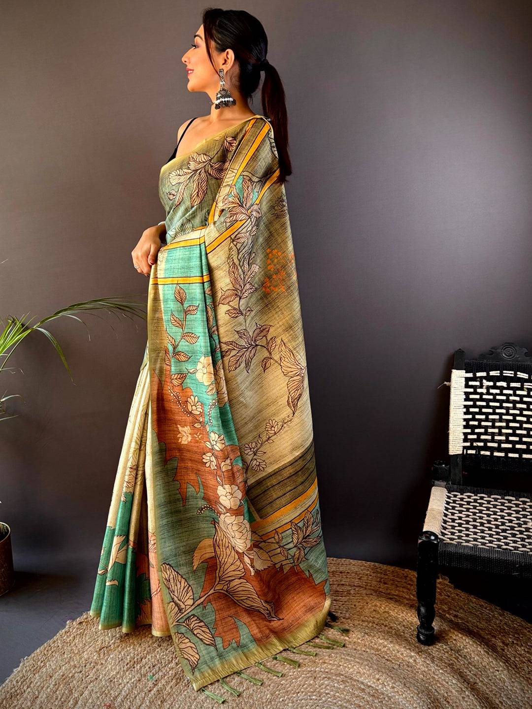 Green Abstract Floral Zari Tussar Saree