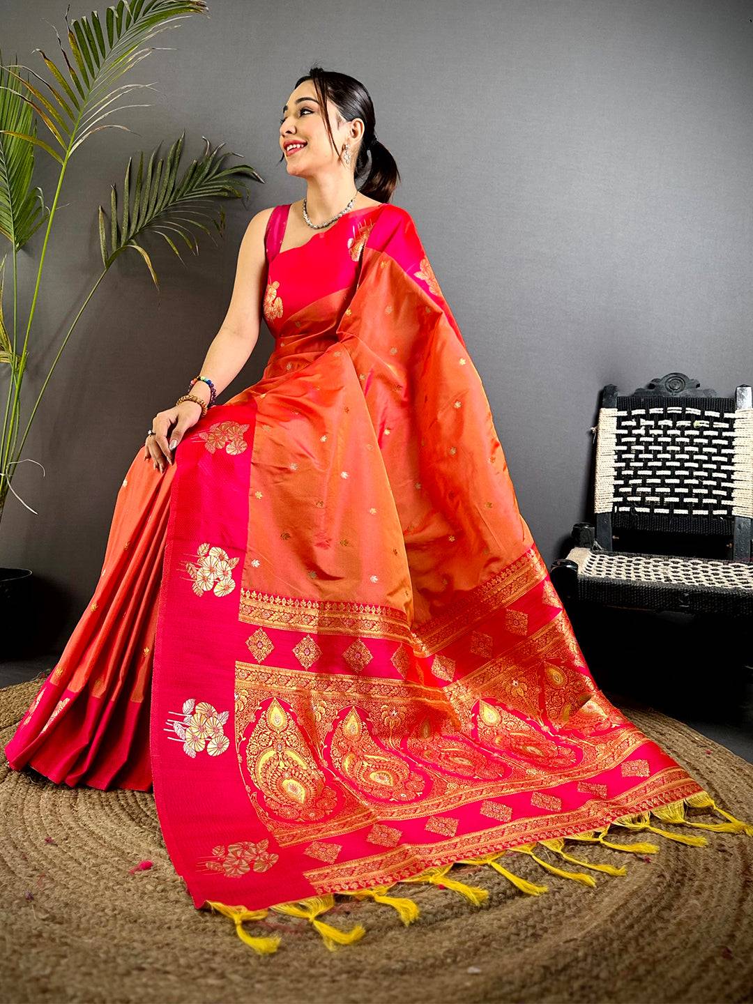 Opulent Soft Silk Sona Chandi Zari Saree
