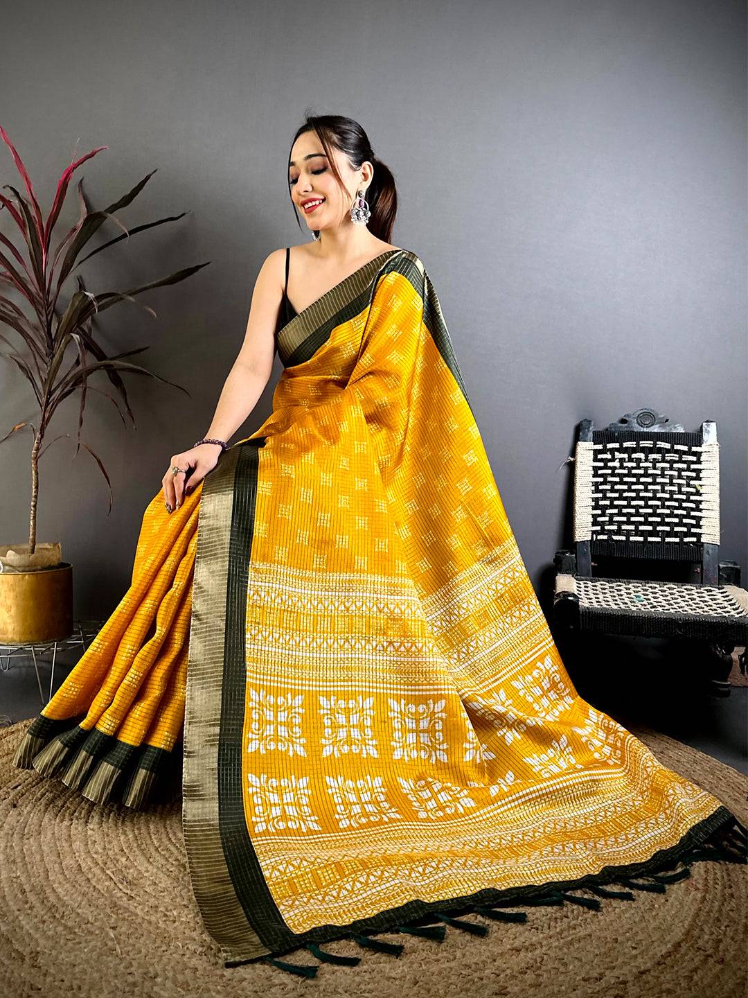 Vibrant Tussar Black Zari Weave Saree