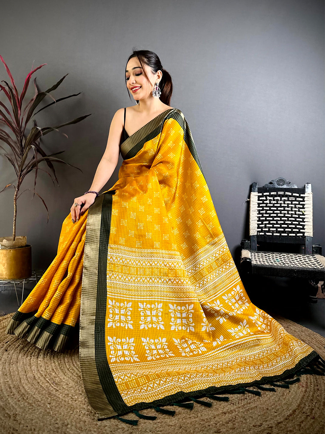 Vibrant Tussar Black Zari Weave Saree