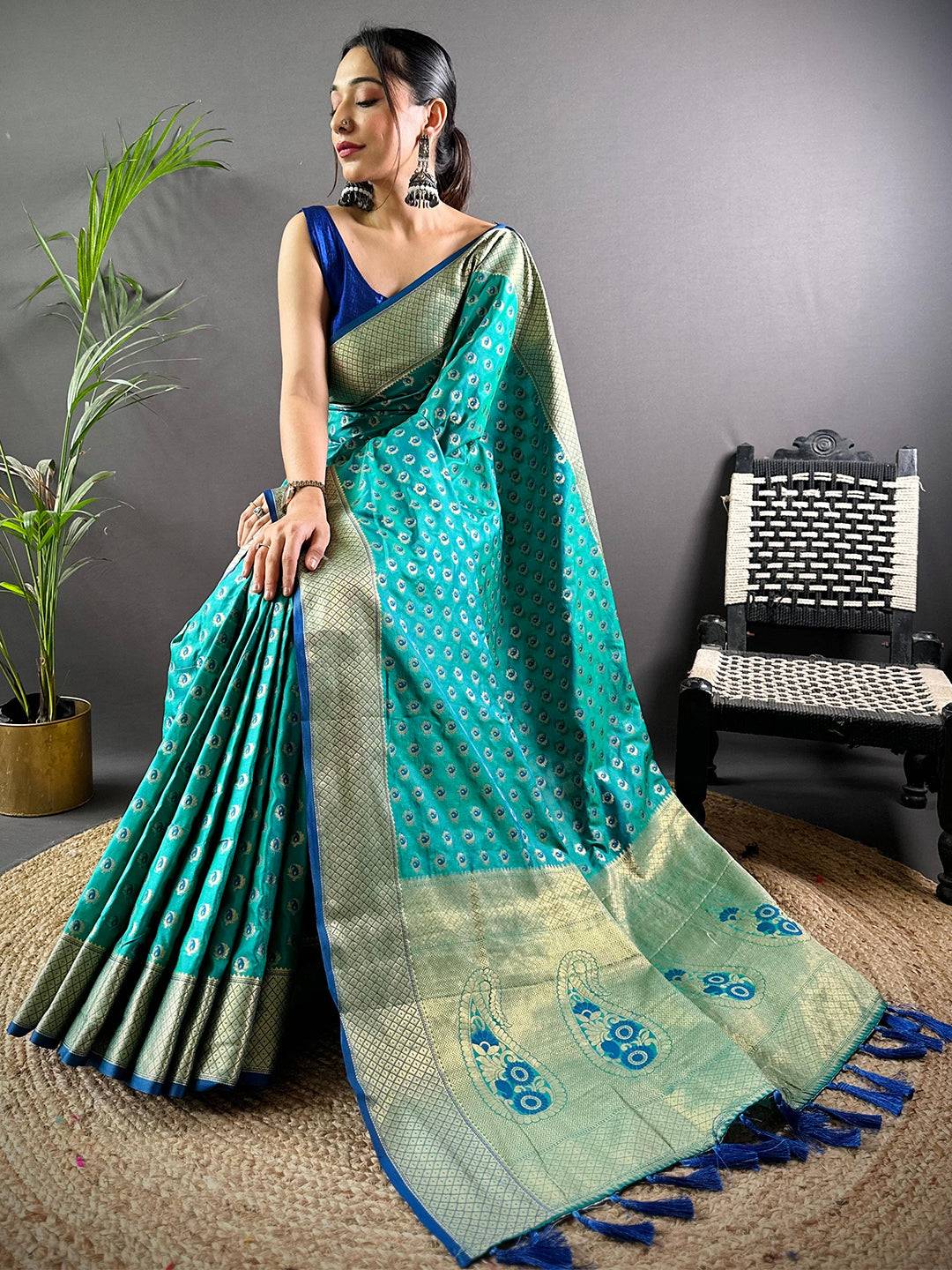 Banarasi Mayur Butta Elegance Saree