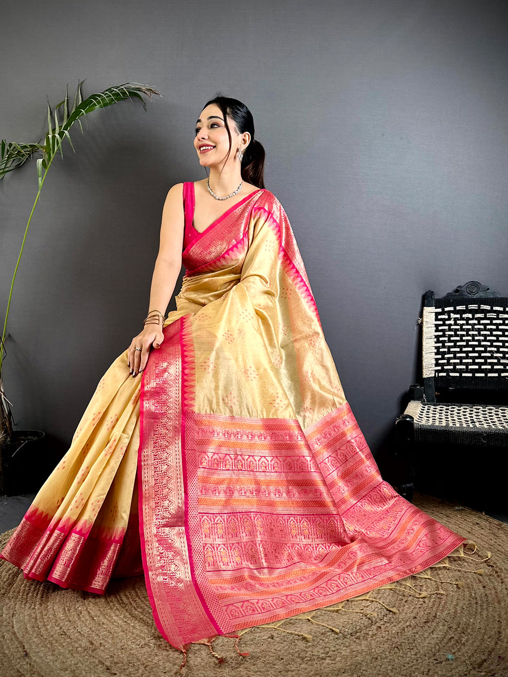 Cream Bandhej Weave Kanchi Pattu Saree