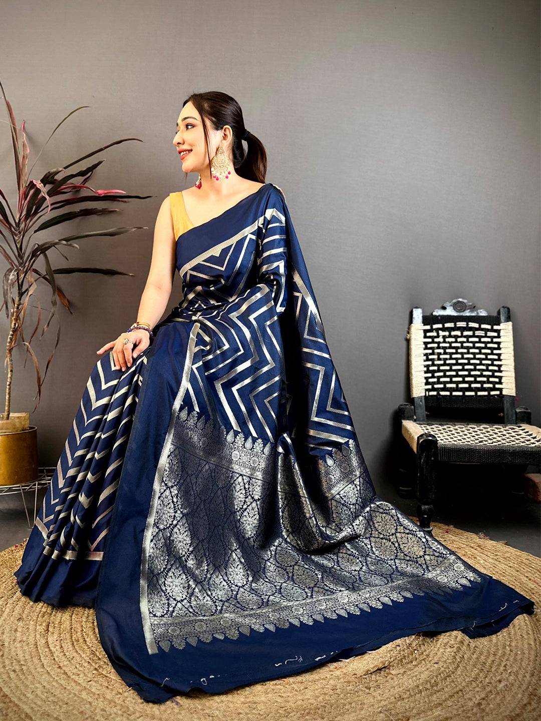 Navy Geometric Zari Weave Banarasi Saree