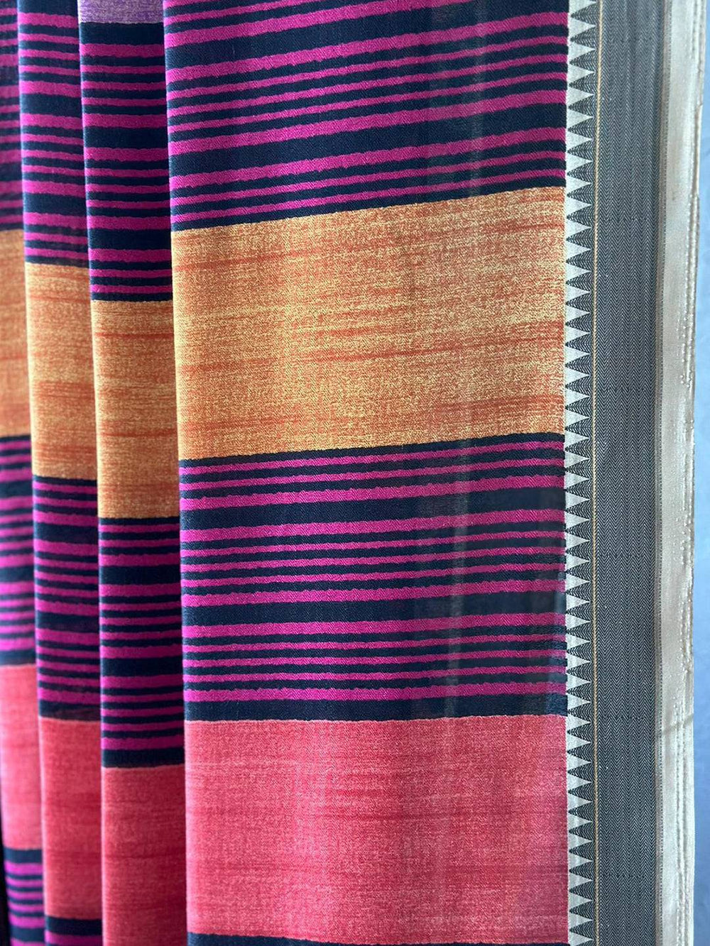 handwoven jacquard border,