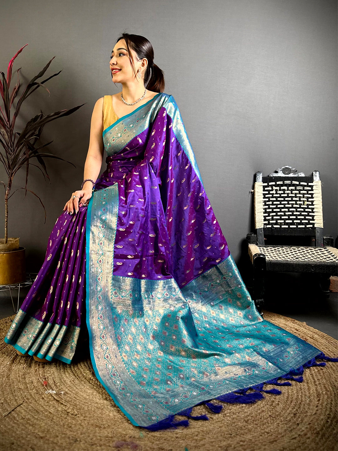 Vibrant Dual Shade Kanjivaram Saree