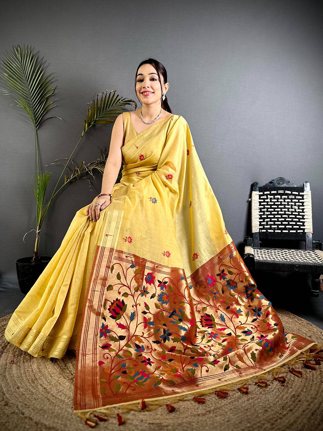 Stylish Minakari Butti Khadi Linen Saree