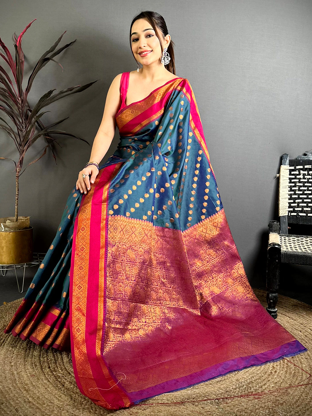 Royal Bantex Border Banarasi Saree