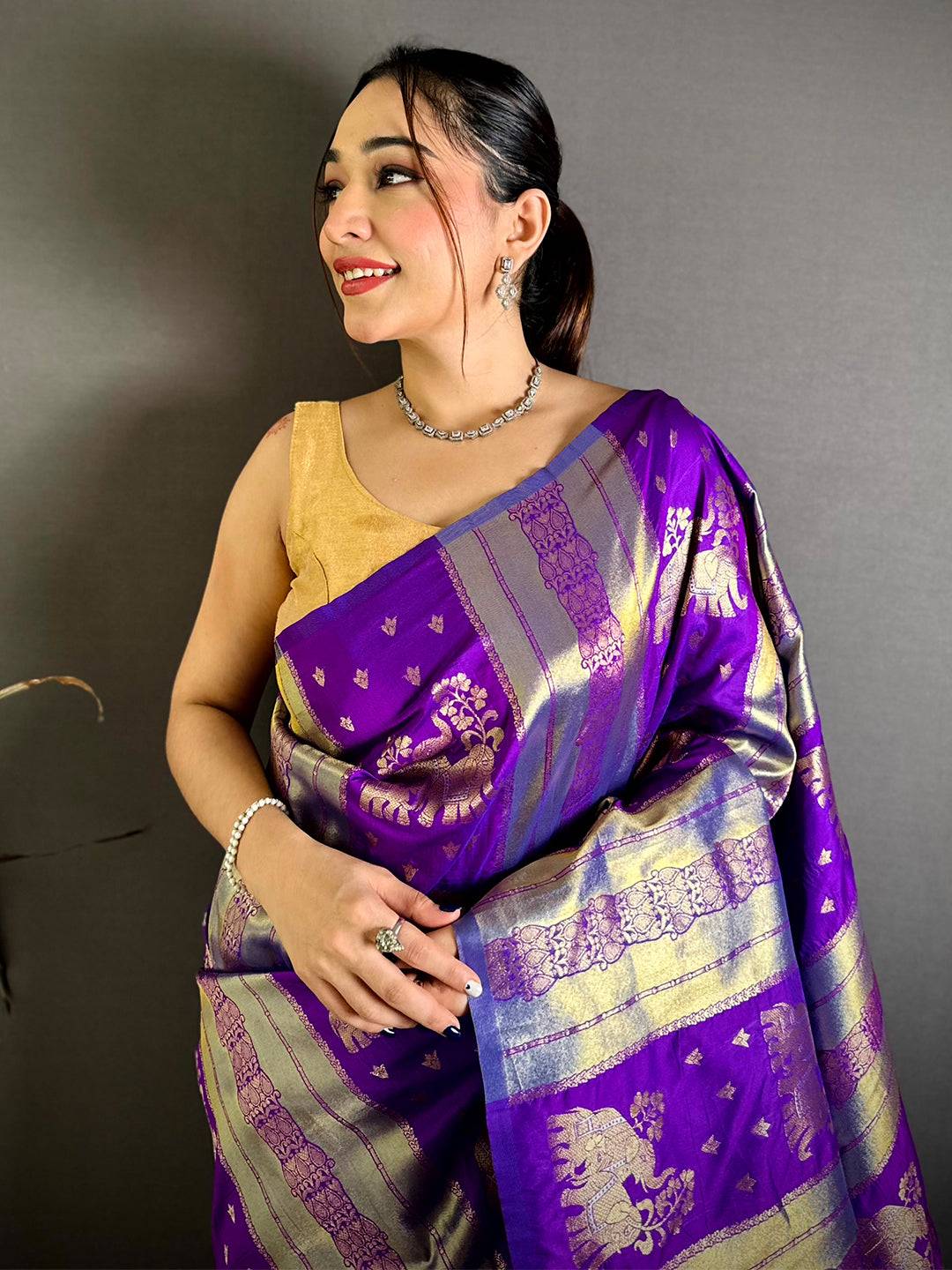 Opulent Fine Silk Zari Weaving Saree